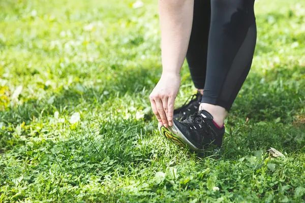 A runner getting ready for a training run